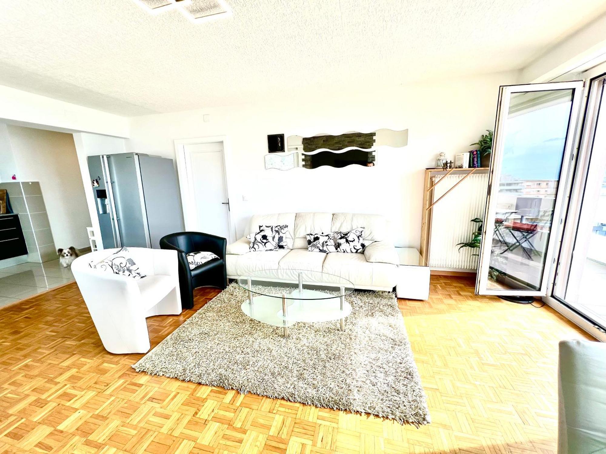 Apartment Spacious With View | 35